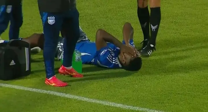 ¿La lesión más rápida? Justin Cuero sufrió una insólita lesión en su estreno con Emelec por la Copa Ecuador 1 Justin Cuero sufrió una insólita lesión