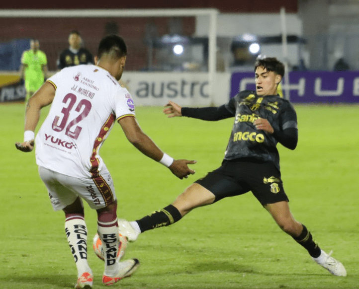 Empate con sabor agridulce: Deportivo Cuenca y Macará igualaron en un partido vibrante 1 Deportivo Cuenca y Macará igualaron
