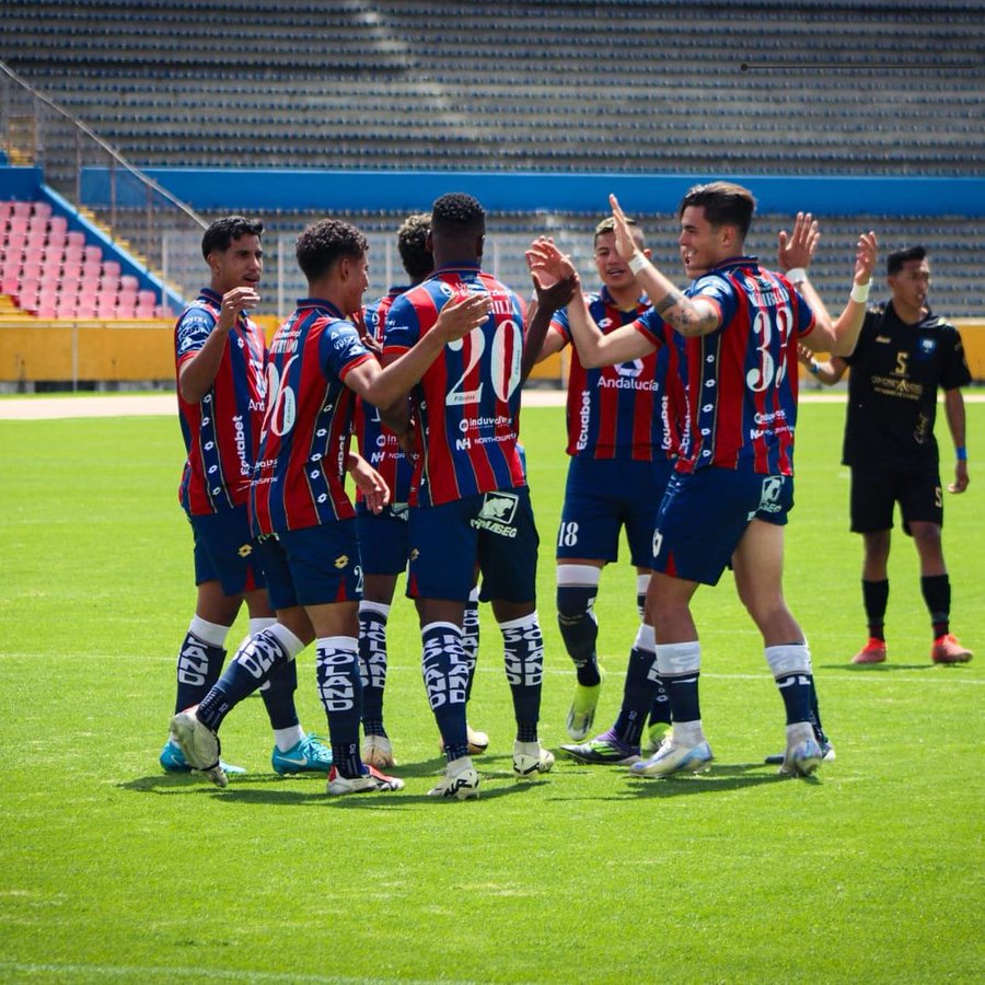 El Deportivo Quito de Sebastián Blázquez arrasa