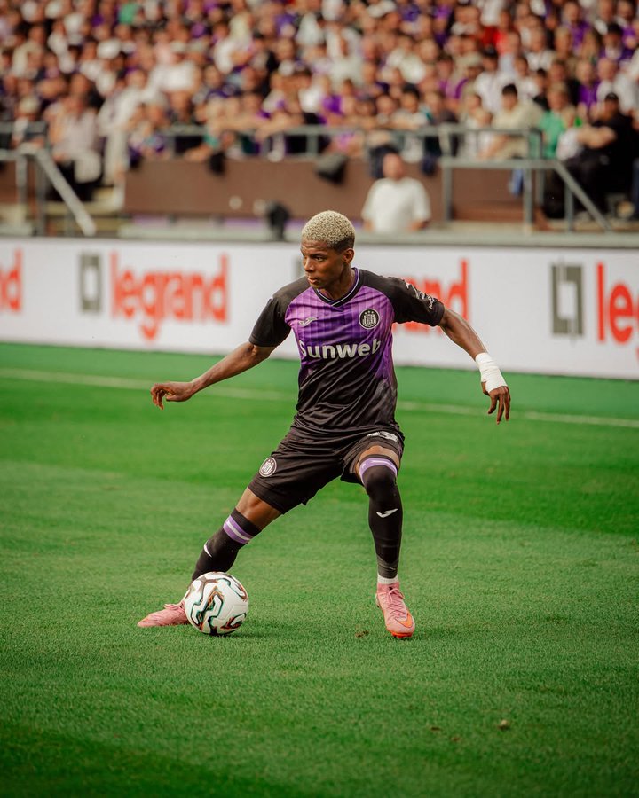 Nilson Angulo pone al Anderlecht en camino a la clasificación