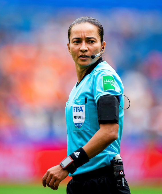 Paúl Vélez y su dura crítica al arbitraje femenino