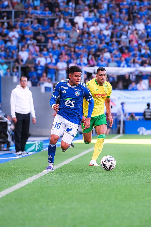 Kendry Páez titular en Francia