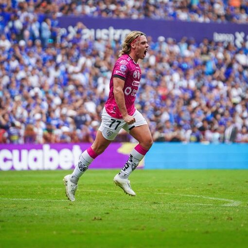 Independiente del Valle frena a Emelec