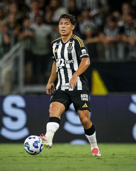 Atlético Mineiro de Alan Franco avanza