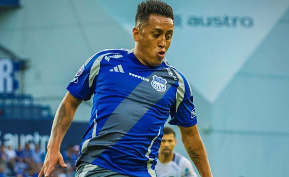 Emelec aclara la situación de Christian Cueva; el jugador rechaza la polémica como “falsa y dañina” 2 Emelec aclara la situación de Christian Cueva