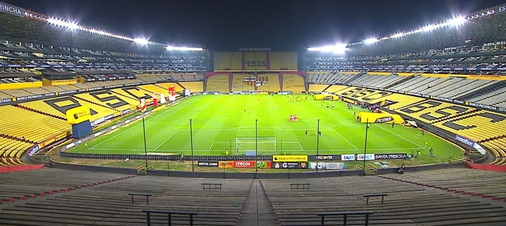 Por qué el Barcelona jugará sin público