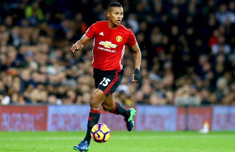 Por qué Antonio Valencia no volvió