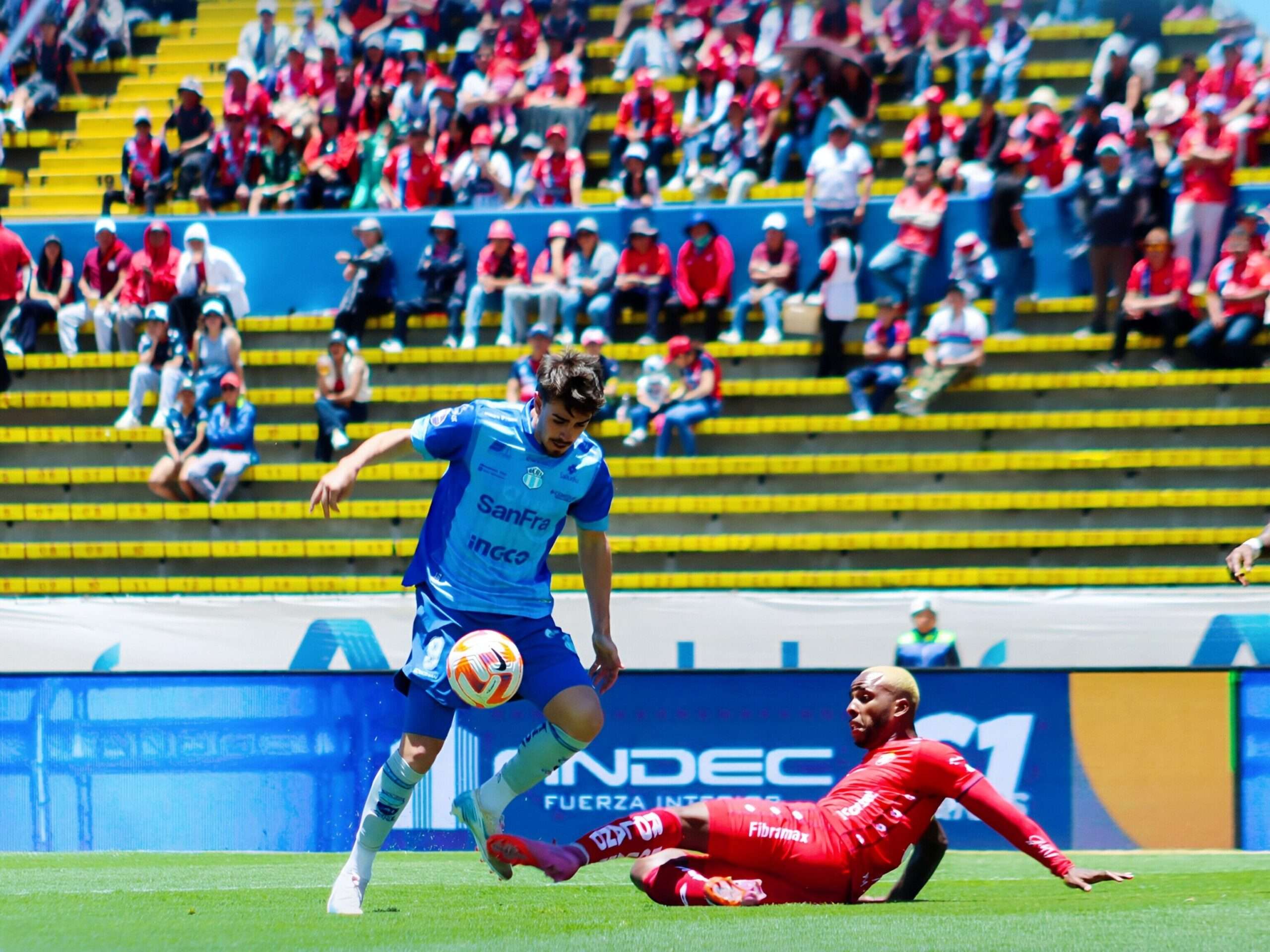 Marco Pazos explotó contra los jugadores de El Nacional tras la caída ante Macará 1 Marco Pazos explotó contra los jugadores de El Nacional tras la caída ante Macará