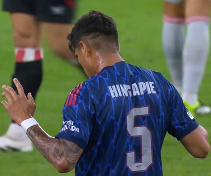 ¿Por qué Piero Hincapié no fue convocado en Arsenal vs Newcastle por Premier League?