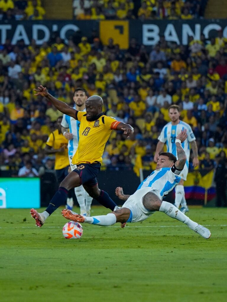 Enner Valencia despidió las Eliminatorias con triunfo de Ecuador ante Argentina 1 Enner Valencia despidió las Eliminatorias