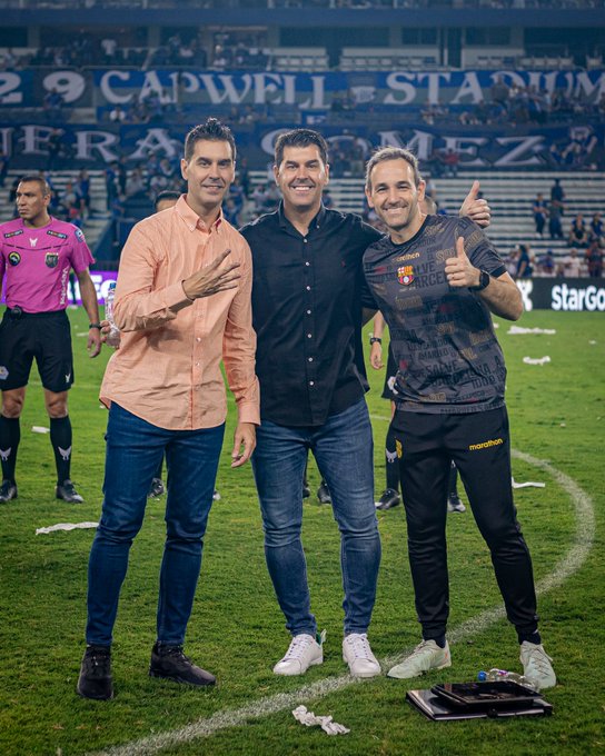 a LigaPro premió a Ismael Rescalvo