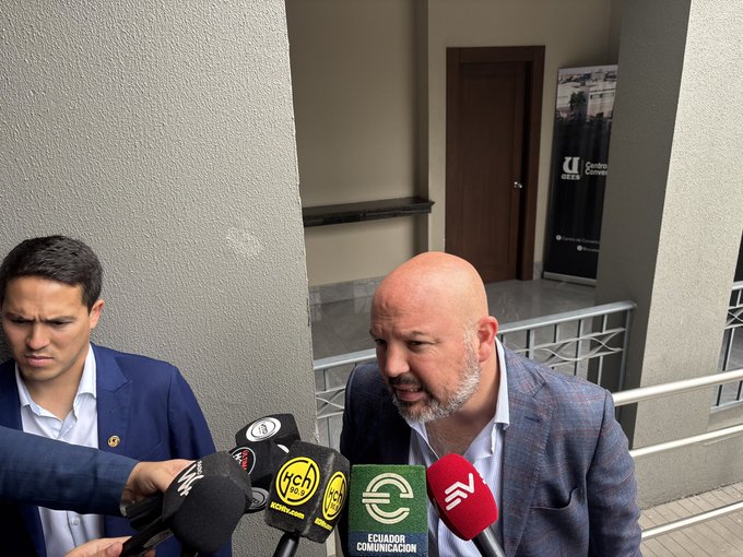 Miguel Ángel Loor responde a críticas sobre arbitraje y VAR en LigaPro