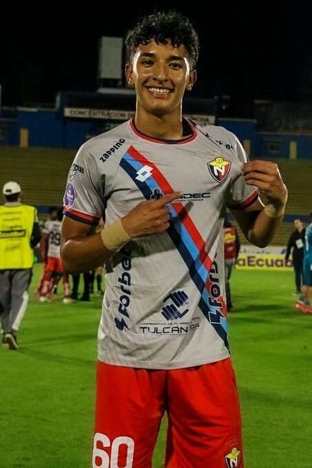 Jhoel Maya deja El Nacional y continúa su carrera en Ucrania