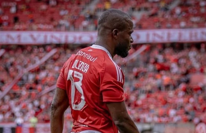 Enner Valencia sumó minutos en Inter de Porto Alegre frente a Fortaleza