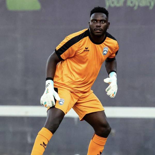 El blooper de Moisés Ramírez en Grecia