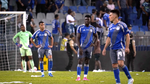 Partido en medio de la crisis: Posible alineación de Emelec ante Deportivo Cuenca