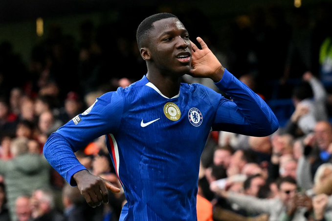 Moisés Caicedo: "Aún estoy MUY LEJOS de Kanté y Makelelé, ¡Pero quiero convertirme en LEYENDA del Chelsea!"