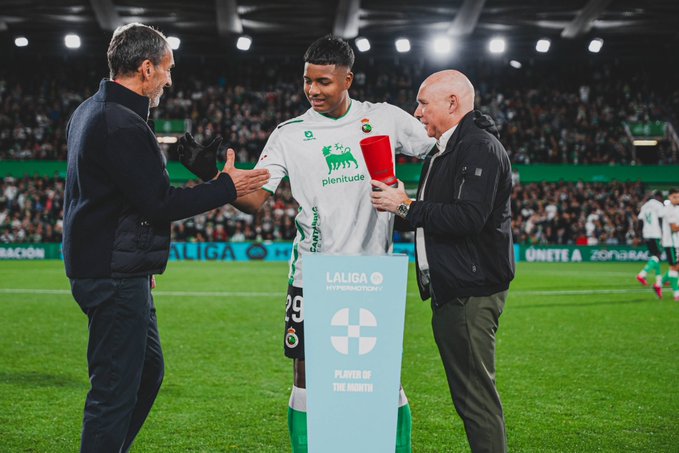 ¡Jeremy Arévalo, el Orgullo Ecuatoriano en España!