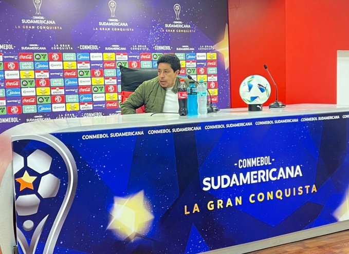 Paul Vélez rompe el silencio tras sanción por criticar al arbitraje femenino