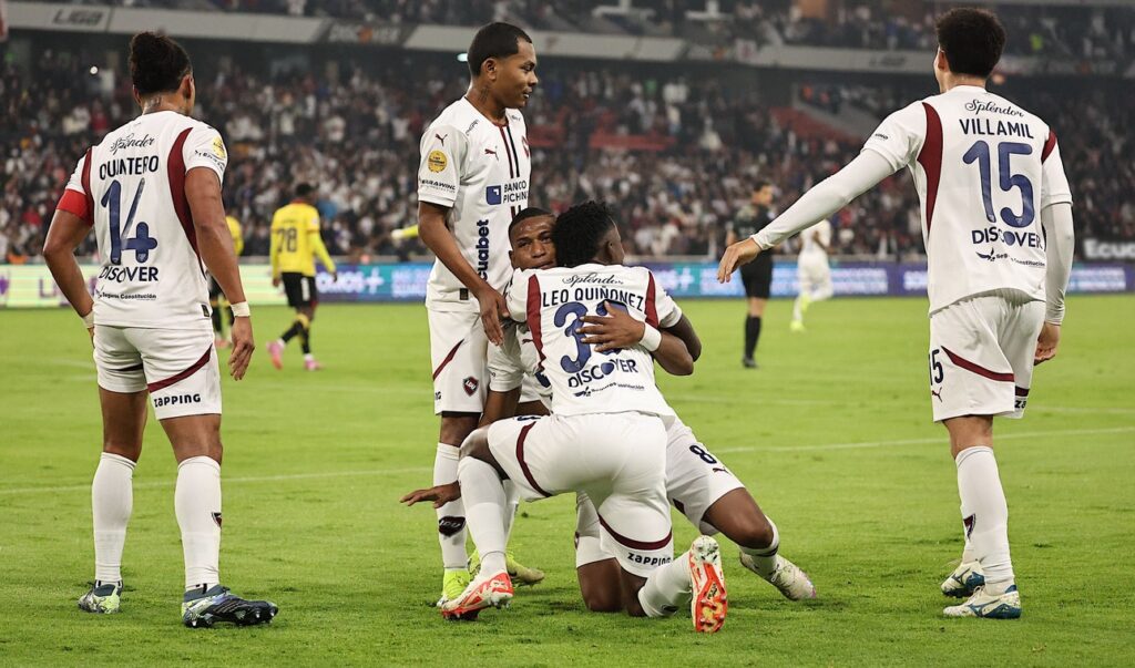 ¡Goleada y Enfoque en la Libertadores! Liga de Quito Aplastó 3-0 a Barcelona