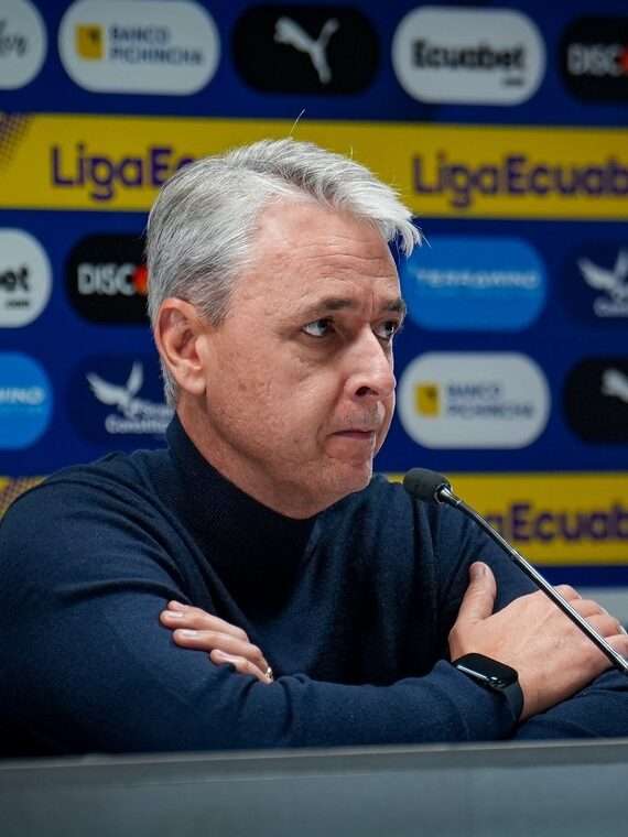 El elogio de Tiago Nunes al plantel de Liga tras el triunfo: "Les Recordamos lo Grandes que Son" 23 El elogio de Tiago Nunes al plantel de Liga tras el triunfo: "Les Recordamos lo Grandes que Son"