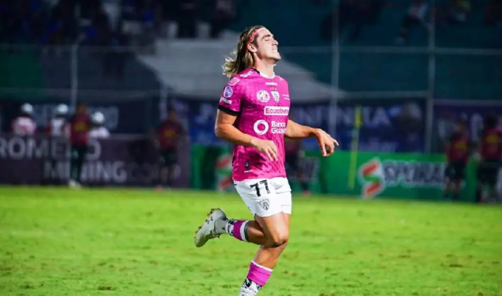 Independiente del Valle Gana a Orense y Roza el Título de Liga Ecuabet: Golazo y Polémica Arbitral