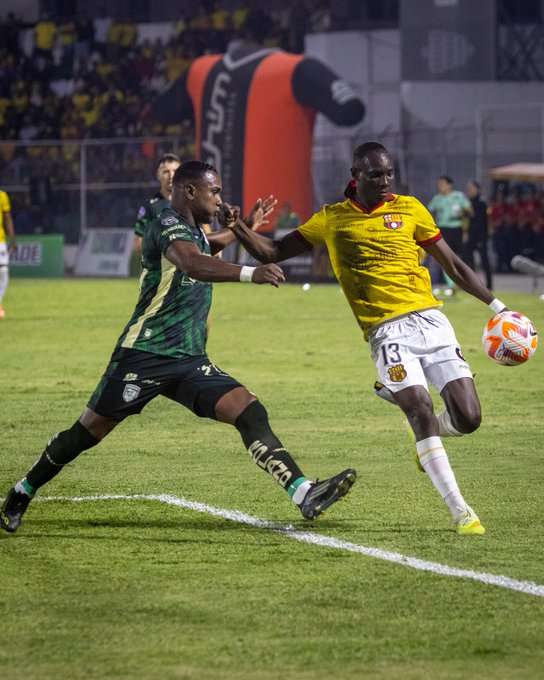 ¡Penales, Tensión y Victoria! Barcelona SC Gana a Orense en un Duelo Cardíaco en Machala ⚽ 23 Barcelona SC Gana a Orense