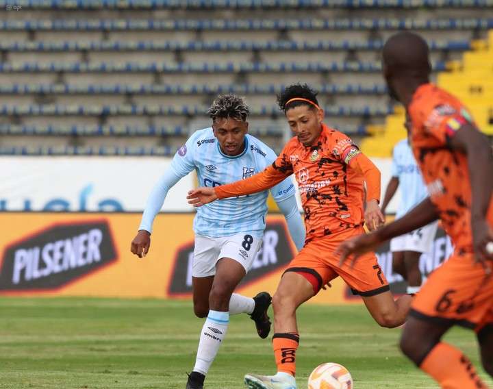 Empate con sabor a derrota: Universidad Católica y Libertad se alejan de la pelea por la Libertadores 23 Empate con sabor a derrota: Universidad Católica y Libertad se alejan de la pelea por la Libertadores