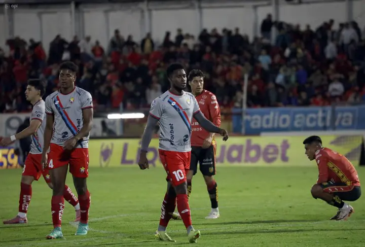 Leodán Chalá y un tenso cruce con la hinchada de El Nacional tras la goleada