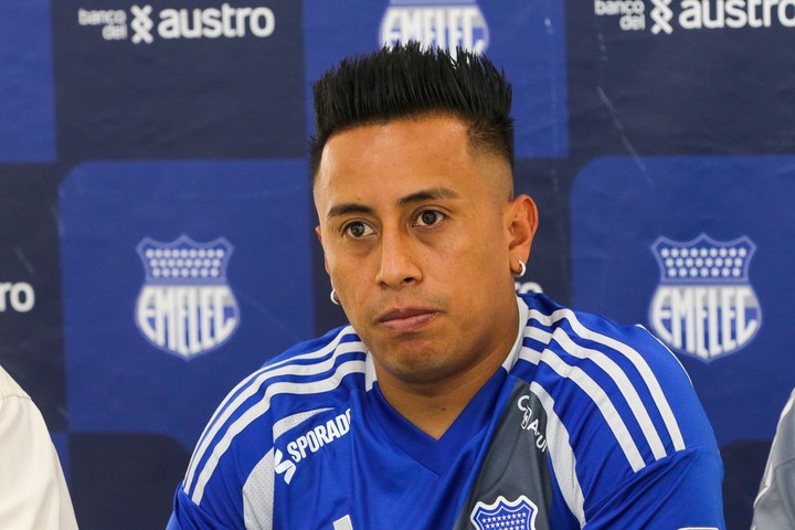 Christian Cueva: ¿Un "problema" en Perú? La prensa lo sentencia