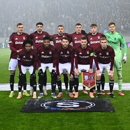 Asistencia de Angelo Preciado para el triunfo  del Sparta Praga en la Conference League