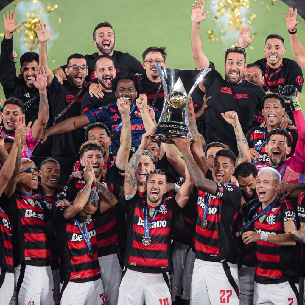 Flamengo de Gonzalo Plata venció a Ceará y ¡gritó campeón del Brasileirao!