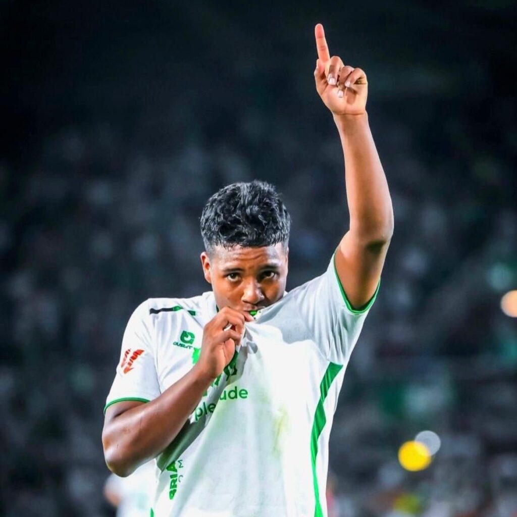 Jeremy Arévalo en la mira del Racing de Estrasburgo: ¿Dupla con Kendry Páez?