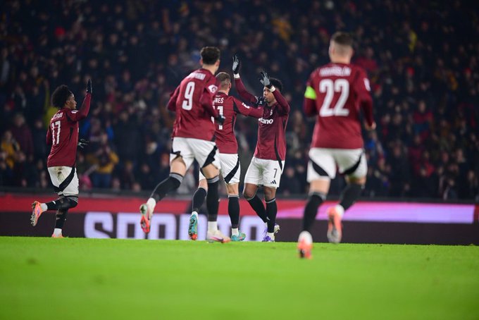 John Mercado marca en el empate del Sparta Praga