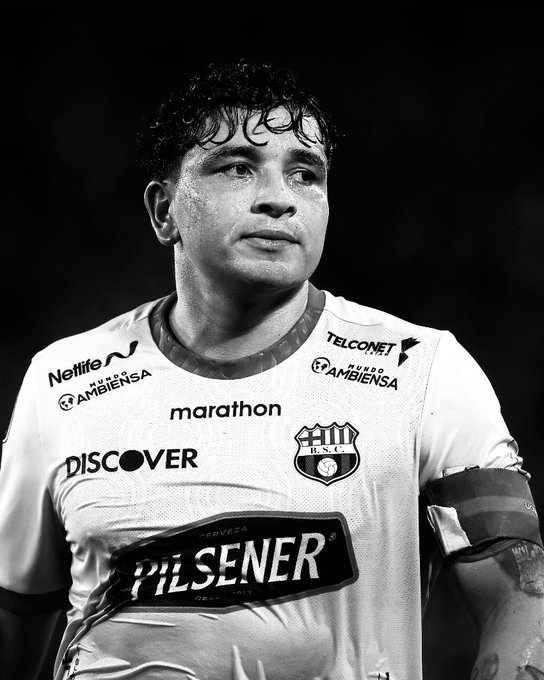 Impacto y dolor en el fútbol ecuatoriano: asesinan a Mario Pineida en Guayaquil