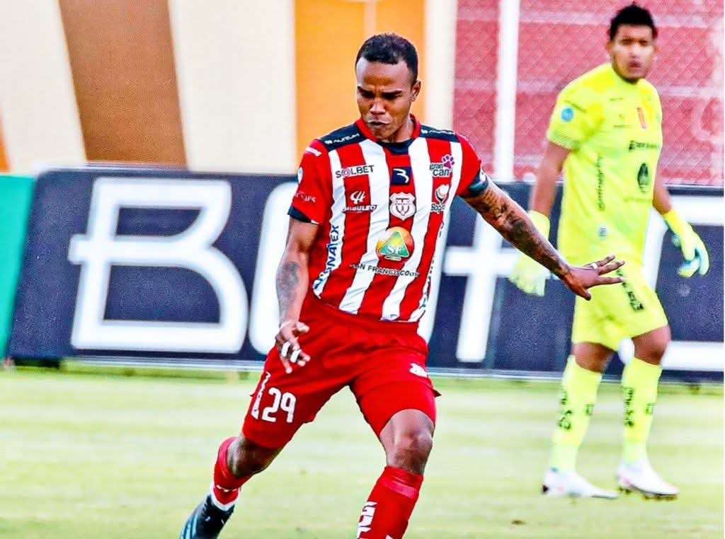 Dennis Quintero da el salto internacional: Jugará en Colombia