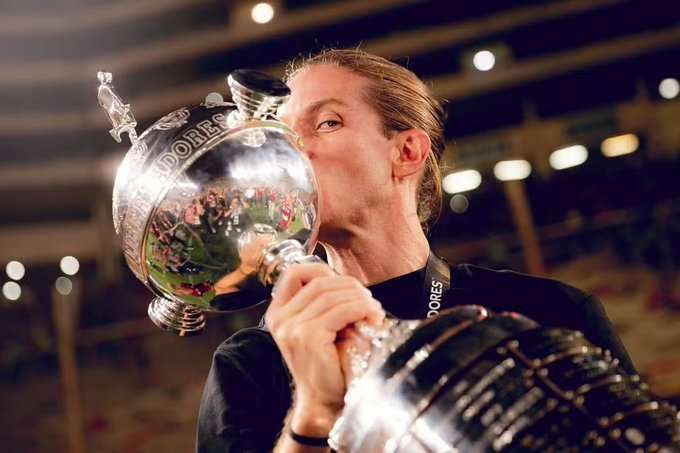 Filipe Luís renueva con Flamengo: Un proyecto a largo plazo