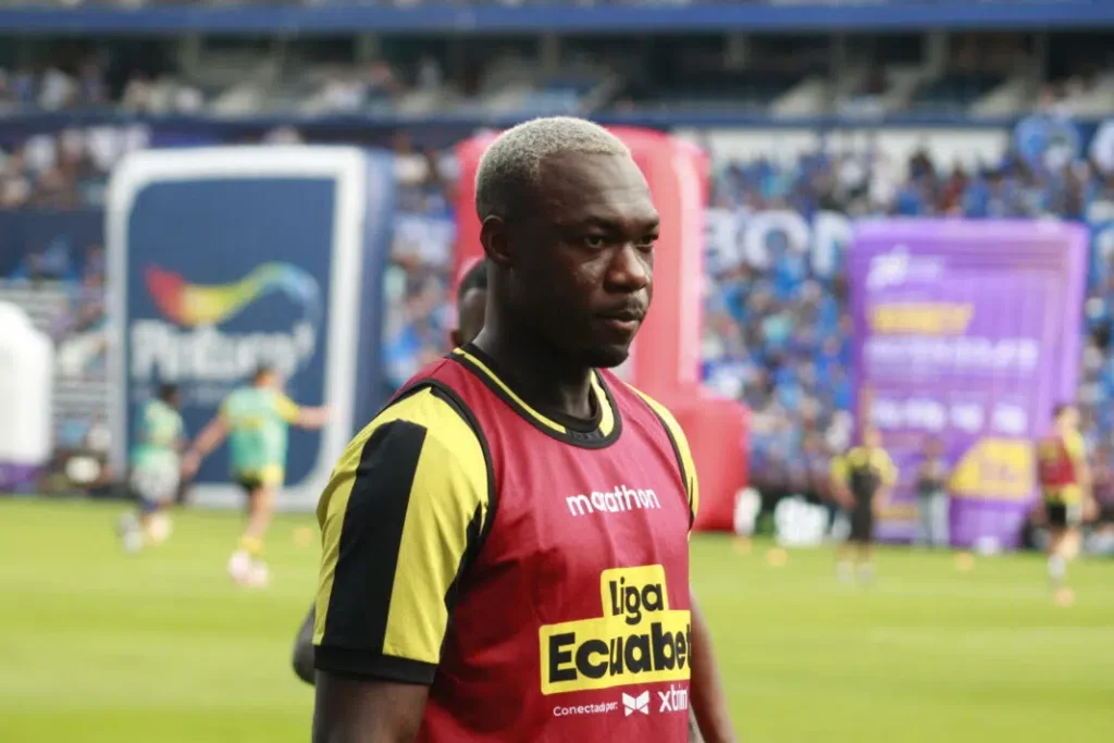 Felipe Caicedo: “No se puede pensar en ganar la Libertadores cuando no se gana ni el torneo local”