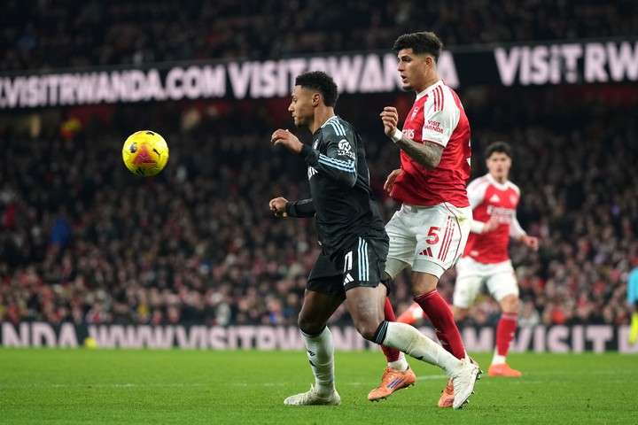 Piero Hincapié y el Arsenal despiden el 2025 con fiesta y liderato 1 Piero Hincapié y el Arsenal despiden el 2025 con fiesta y liderato