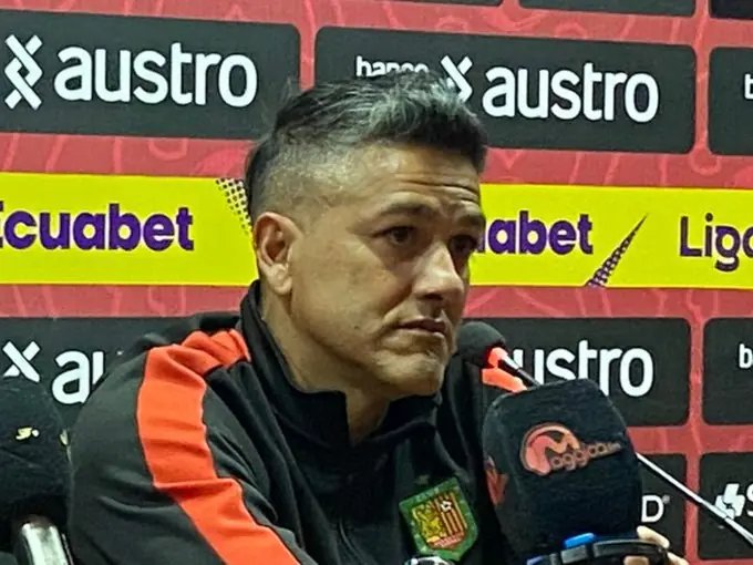 Norberto Araujo confirma su salida de Deportivo Cuenca al finalizar la temporada