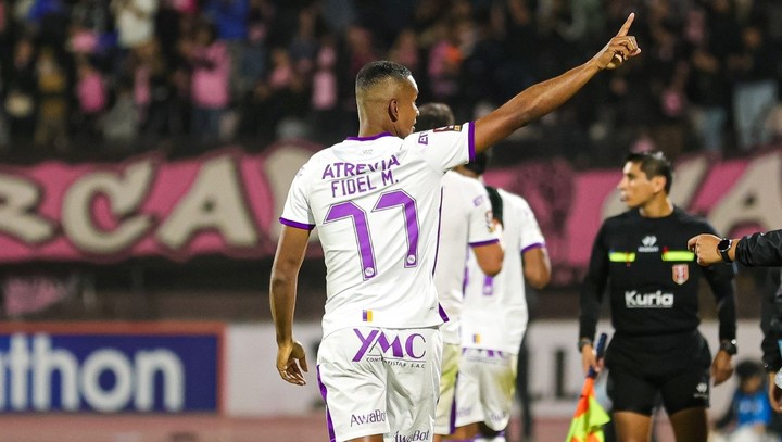 Fidel Martínez regresa a Ecuador: Jugará en la Serie B con Atlético JBG