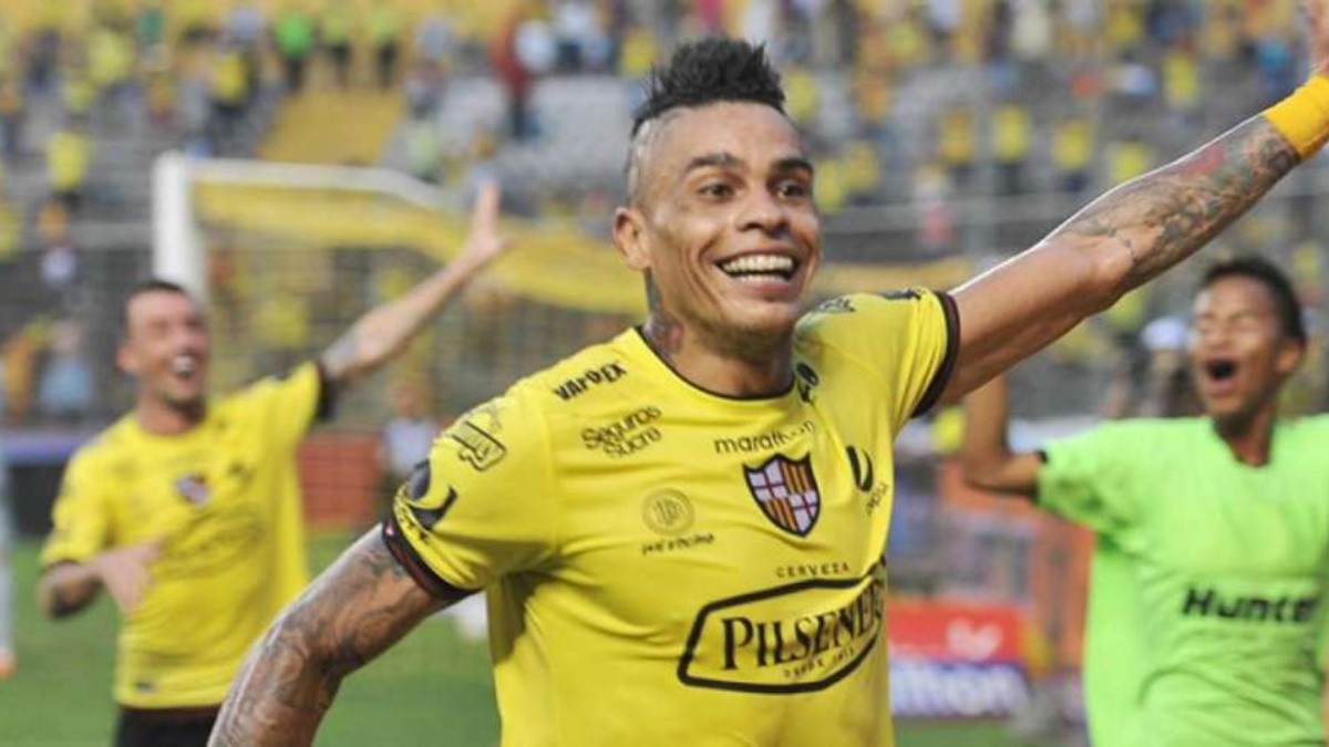 Sergio Núñez en Barcelona SC: El desafío de los delanteros charrúas en Barcelona SC