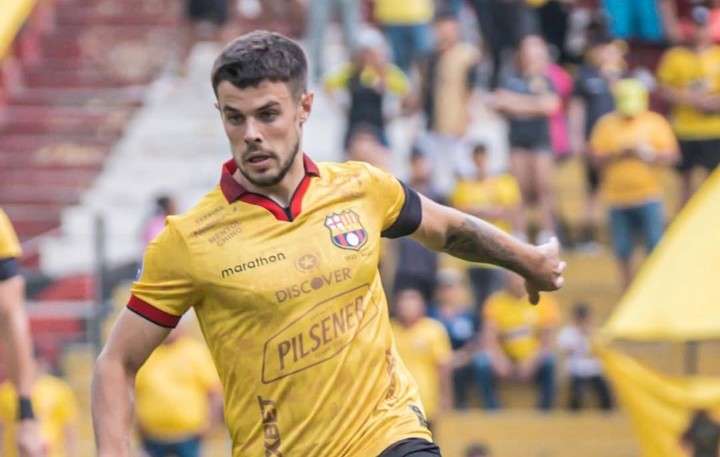 Joaquín Valiente no continuará en Barcelona SC y regresa a Uruguay