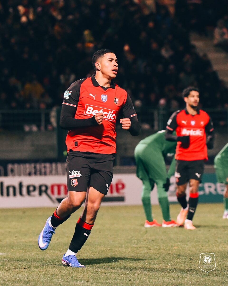 Bautismo de gol para el tricolor: Elías Legendre anota y clasifica al Rennes en la Copa de Francia