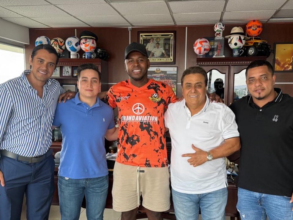 Gabriel Cortez expulsado en su debut con Libertad FC: Victoria agridulce en Perú