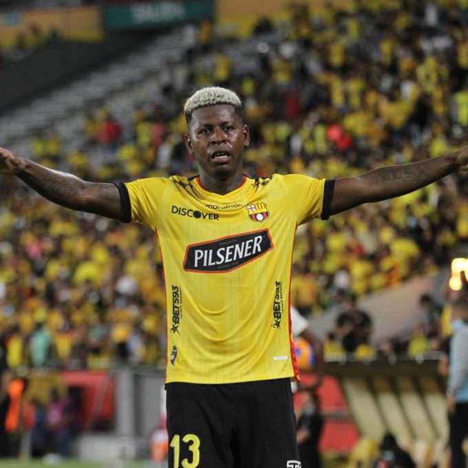 Gabriel Cortez demanda a Barcelona SC ante la FEF por sueldos impagos