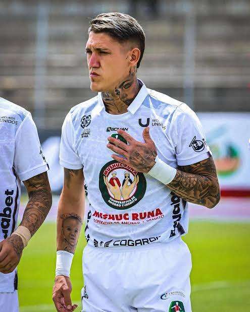 Tras fuertes cruces con Luis Alfonso Chango y quedar libre, Bryan Bentaberry ficha por Olimpia