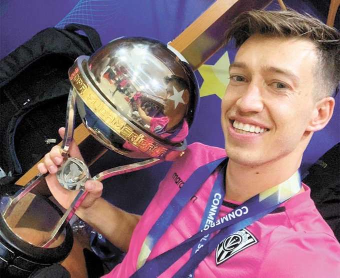 Independiente del Valle asegura su defensa: Richard Schunke renueva 23 Independiente del Valle asegura su defensa: Richard Schunke renueva hasta 2026