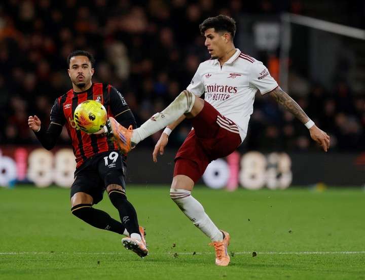 El Arsenal de Piero Hincapié remonta y se afianza en la cima de la Premier 1 El Arsenal de Piero Hincapié remonta y se afianza en la cima de la Premier