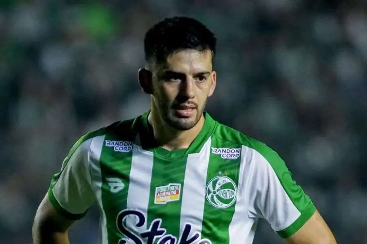 Mushuc Runa busca a Facundo Castelli y da ultimátum a Ronie Carrillo